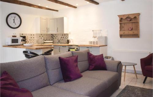 Callac House | Cozy Home In Callac De Bretagne