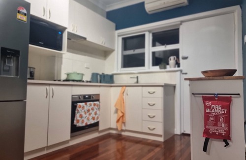 Ardross Apartment | Cozy home in cental location very close to Swan River-10 mins to Perth City