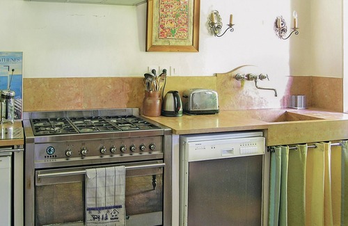 Chablis House | Cozy home in Chablis with WiFi