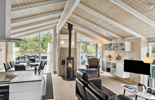 Hirtshals House | Cozy home in Hirtshals with sauna