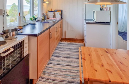 Hemne House | Cozy home in Kjørsvikbugen with WiFi