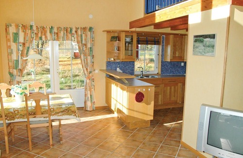 Lysvik House | Cozy home in Lysvik with kitchen