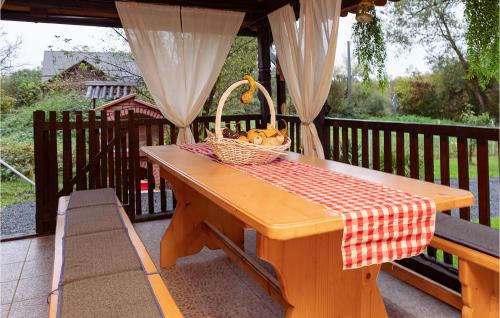 Lekenik House | Cozy Home In Stari Brod With Sauna