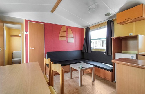 Stavenisse House | Cozy home in Stavenisse with WiFi