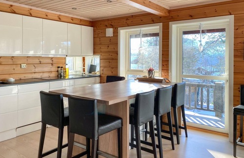 Stryn House | Cozy home in Stryn with sauna