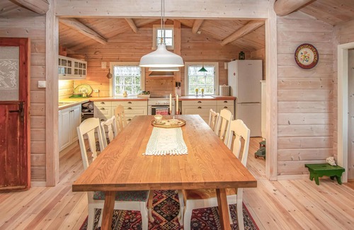 Sykkylven House | Cozy home in Sykkylven with kitchen