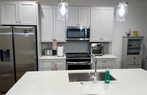 East Atlanta House | Cozy home in the heart of E Atlanta surrounded by nice restaurants & activities