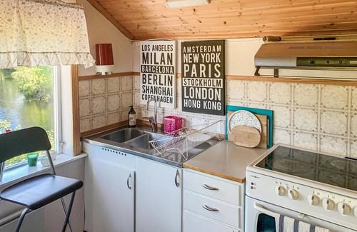 Overbyn House | Cozy home in Torsby with house sea view