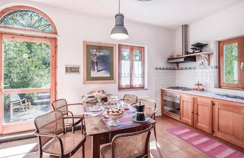 Varese Ligure House | Cozy home in Varese Ligure -SP-
