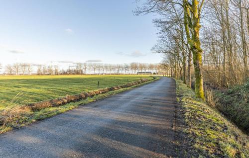 Wagenborgen House | Cozy Home In Wagenborgen With Wifi