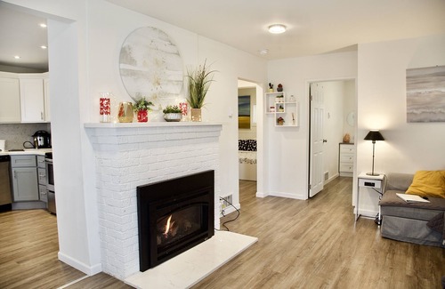 South Tacoma House | Cozy home located conveniently located in Tacoma