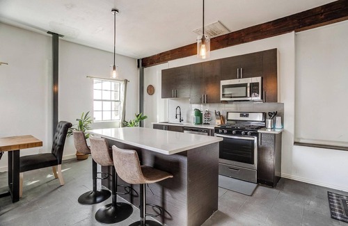Oak Cliff House | Cozy Home, Near Downtown & Steps Away Bishop Arts