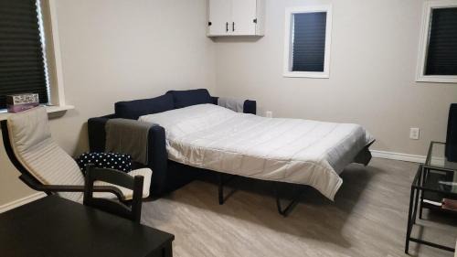 Rideau Heights Apartment | Cozy home on a quiet street minutes to DT Kingston