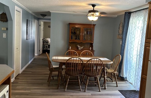 Williamstown House | Cozy home rental perfect for fishing at Salmon River!