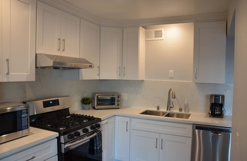 Alhambra House | Cozy Home with city view 4beds and 3 baths