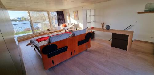 Nazareth House | Cozy house at the lake
