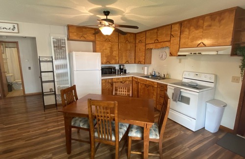 Wheatland House | Cozy house/attached garage close to Lucas Oil Race Track and Pomme De Terre Lake