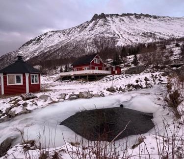Botnhamn House | Cozy house by the sea