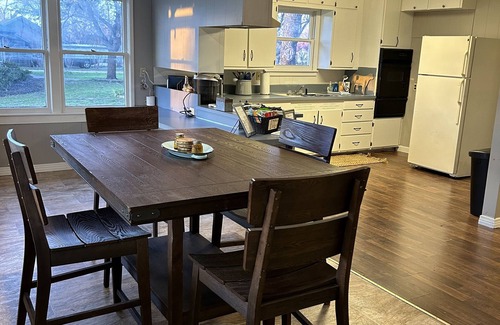 Stephenville House | Cozy house close to TSU campus!