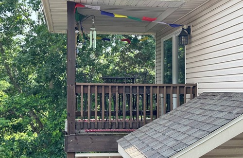 Branson Theater District House | Cozy house close to the Branson strip and all golfing courses! kids friendly.