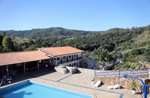 Amparo Apartment | Cozy house surrounded by nature for 8 people between Serra Negra and Amparo