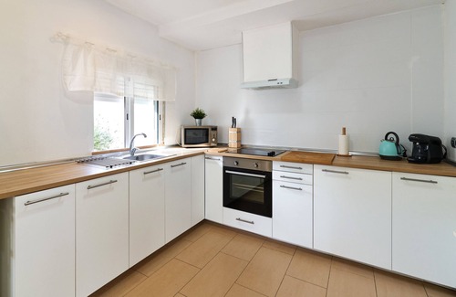 Malgrat de Mar House | Cozy house with direct access to the beach