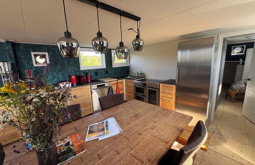 Andijk Boat Rental | "Cozy houseboat 'Anna' on the IJsselmeer - pure relaxation!"