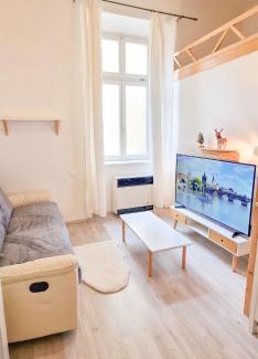 Karlin Apartment | Cozy Karlín Loft City Center