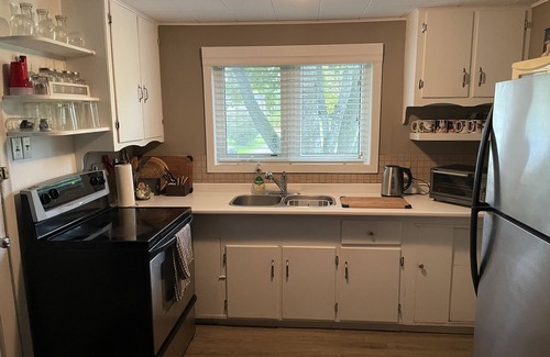 Kirkfield Cottage | Cozy Kawartha Cottage right on the water