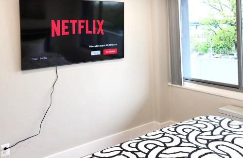 Towson Apartment | Cozy King Suite in the heart of Towson