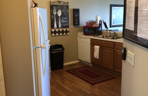 Port Clinton Condo | COZY, LAKE FRONT Condo, Private Deck, Walk to Jet Express