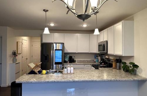 St. Charles House | Cozy Lake Front Home in St Charles