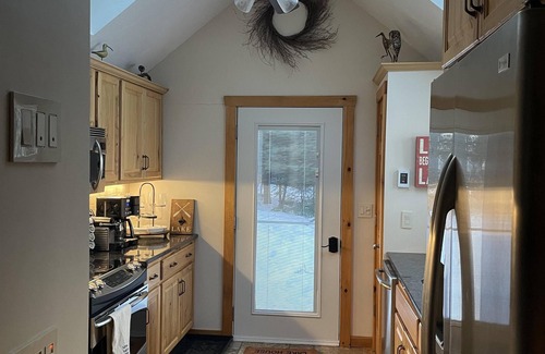 Mount Sunapee Cottage | Cozy lake house on gorgeous Lake Sunapee and 3.5 miles from Mt. Sunapee