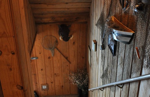 Pointblank Cabin | Cozy Lakefront Getaway On Lake Livingston. No Pets Allowed