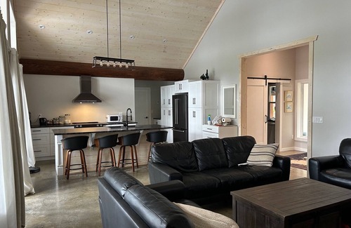 Likely House | Cozy Lakefront Post and Beam Home, pet friendly, public boat launch,