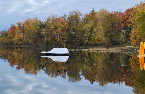 Tweed Resort | Cozy Lakeside Cottages, Boat, Kayak&SUP Rentals, and Pet-Friendly Accommodations