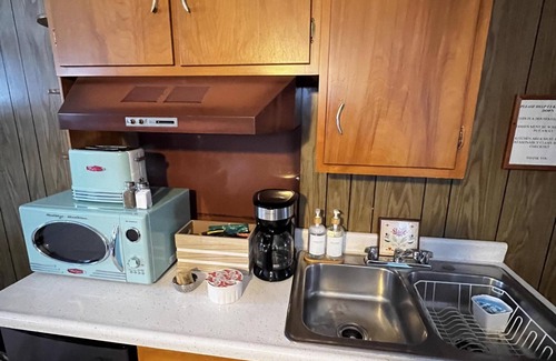 Paradise Apartment | Cozy Lakeside Studio #4 Retreat on Lake Superior - Perfect for ORV!