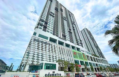 Subang Jaya Apartment | Cozy Lakeview Bliss, Peaceful Retreat #LE1