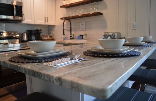 Lake Hopatcong Cottage | Cozy Lakeview Cottage minutes from water adventures, farms, wineries, & skiing!