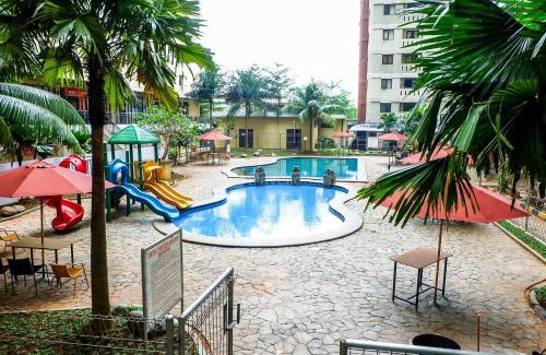 Kebagusan Apartment | Cozy Living Studio at Kebagusan City Apartment By Travelio