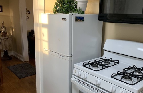 Bossier City Apartment | Cozy Loft Apartment.Safe quiet area. Great for singles or couplen