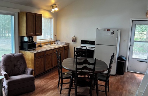 Herron Cabin | Cozy Loft Cottage on Hubbard Lake