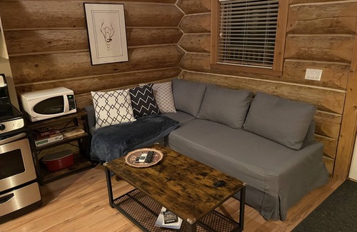 Lac Le Jeune Cabin | Cozy log cabin retreat with modern amenities