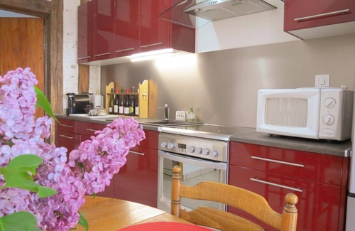 Autreche Cottage | Cozy Loire Valley Retreat: Modern Comfort, Historic Charm, Near Amboise, WiFi, Secure Courtyard