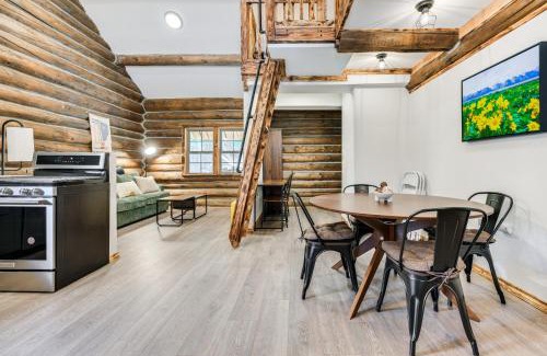 Beaverhead County House | Cozy Melrose Cabin with Fire Pit Walk to River!