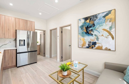 Mount Wilson House | Cozy Modern Home w Full Kitchen Parking