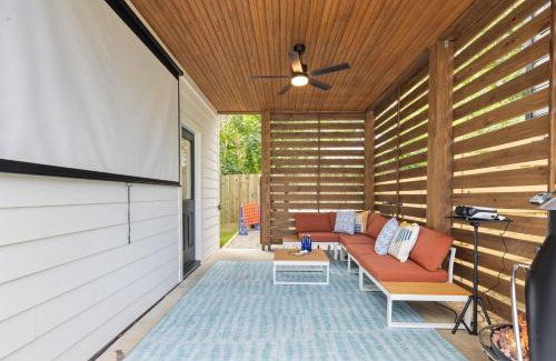 Downtown House | Cozy & Modern House in the Heart of Raleigh