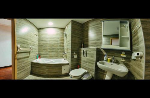 Burd Apartment | Cozy Modern Nest Flat