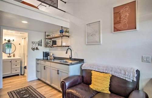 Peter Howell Apartment | Cozy, Modern Tiny Home, 1-bed, 1 bath - 10 minutes from UofA & other hotspots!