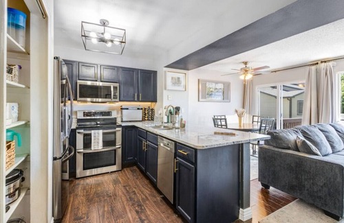 Southeast Colorado Springs House | Cozy Modern Townhome